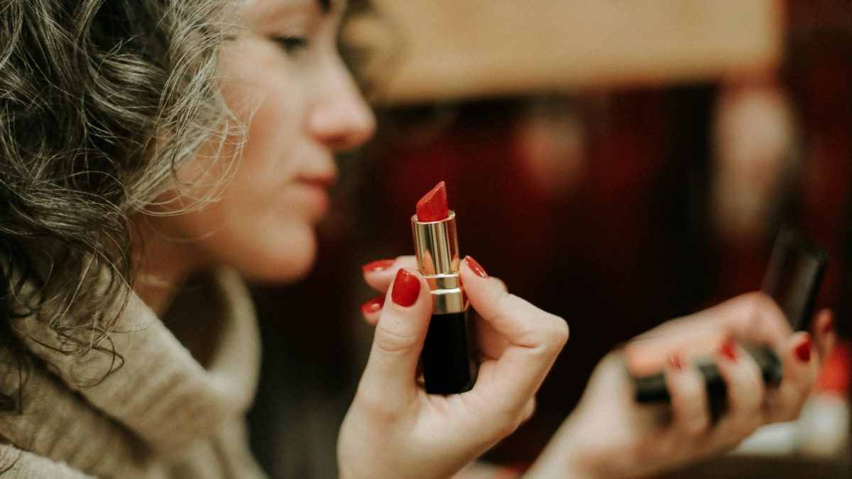 5 Ways Makeup Can Be Used In Other Ways