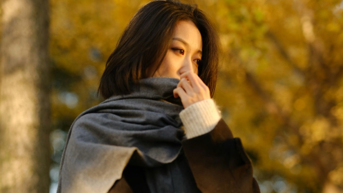 5 Stunning Ways To Style A Blanket Scarf